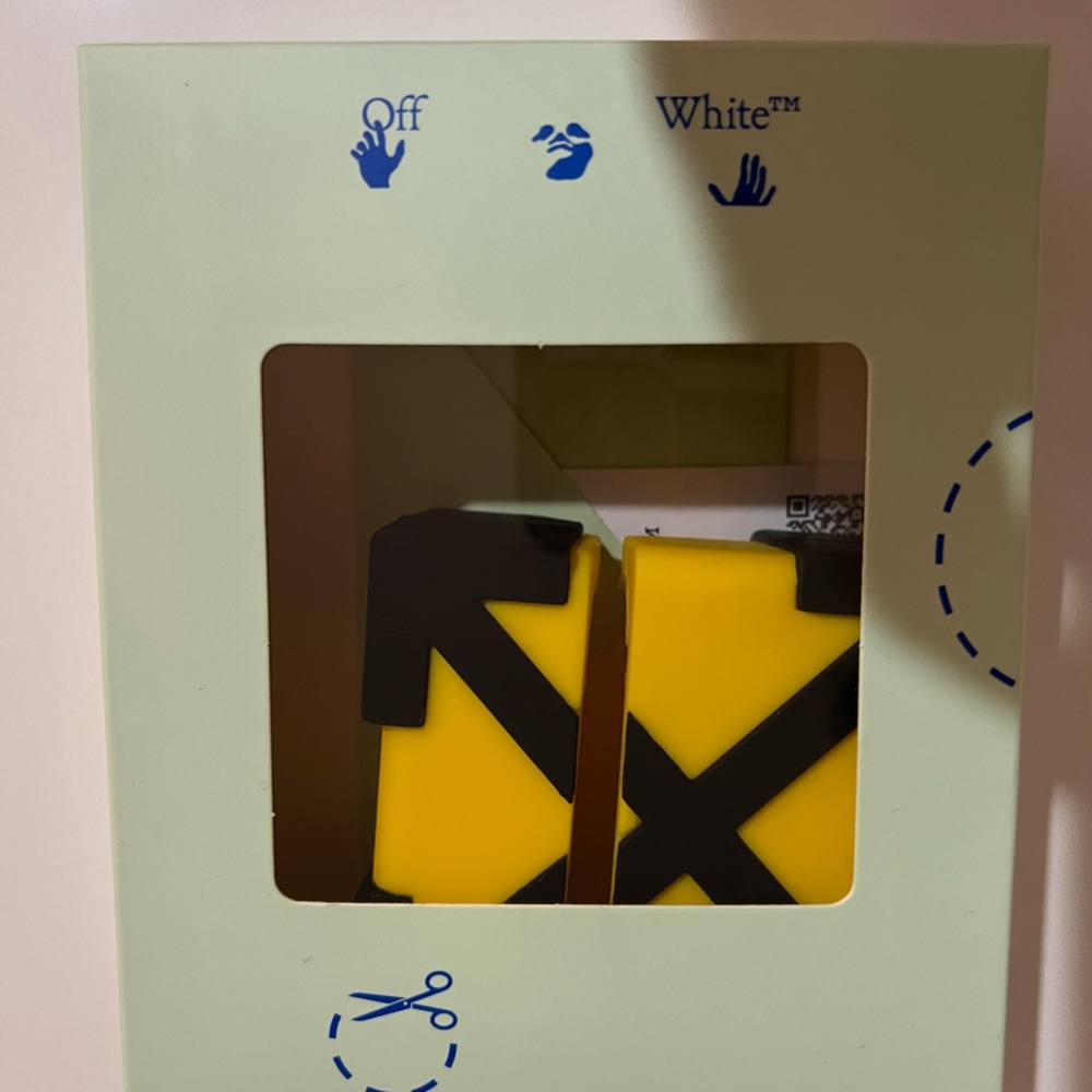 OffWhite Arrows AirPods Pro Case